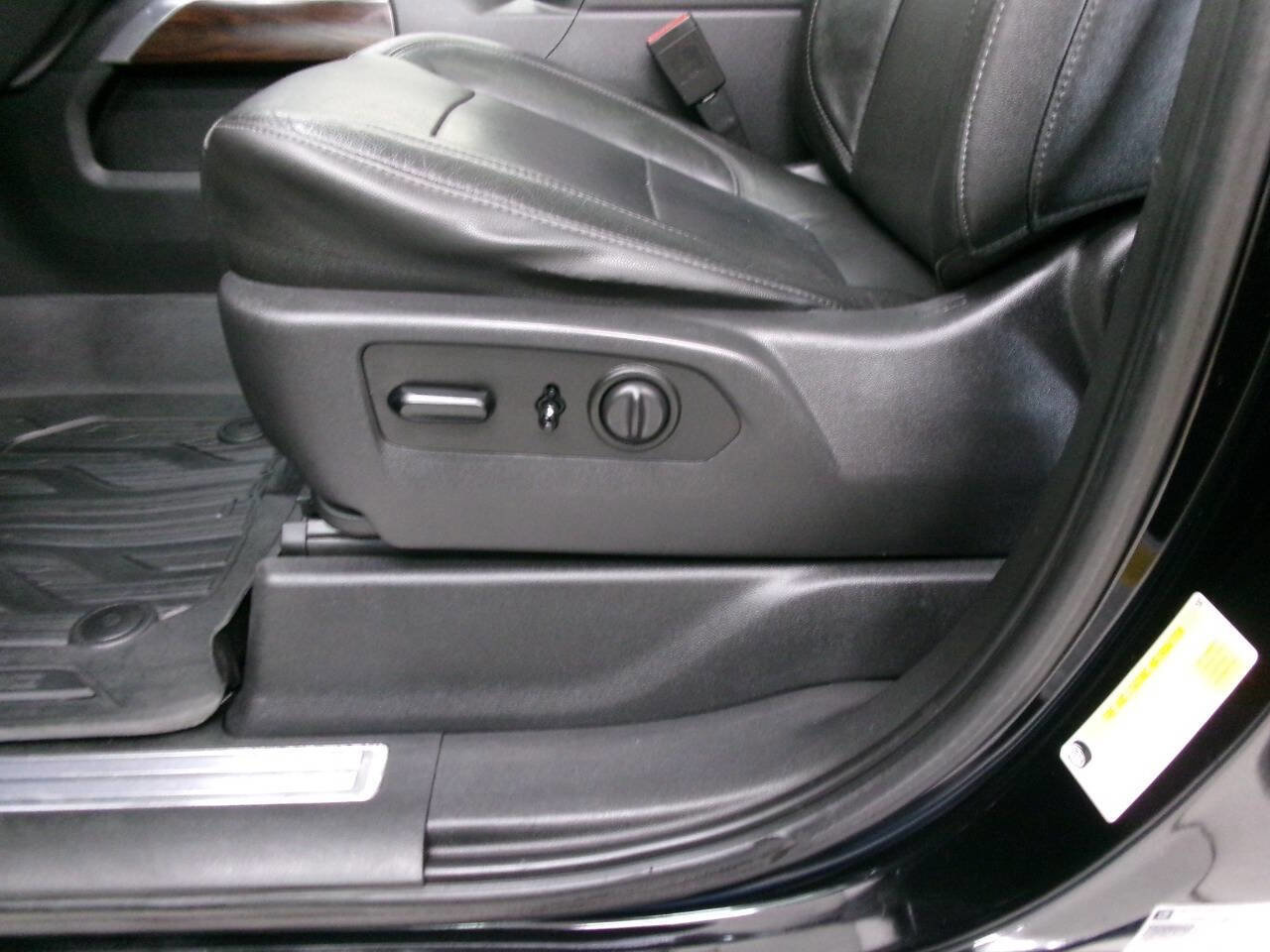 Used 2019 GMC Sierra 1500 SLT w/ SLT Premium Package image 27