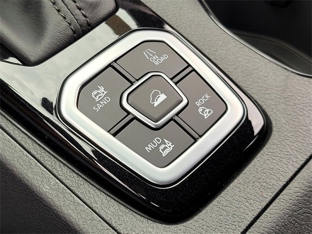 New 2026 Nissan Frontier SV image 19