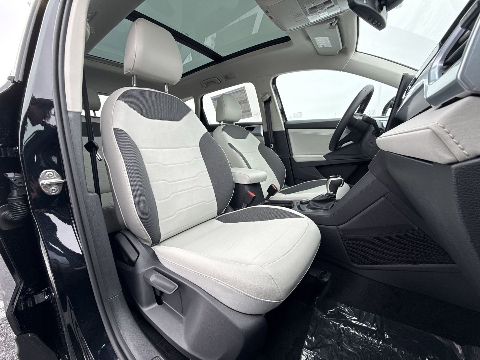 New 2026 Volkswagen Taos SE AWD/4WD image 25