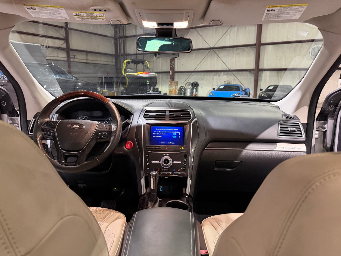 Used 2019 Ford Explorer Platinum AWD/4WD image 29