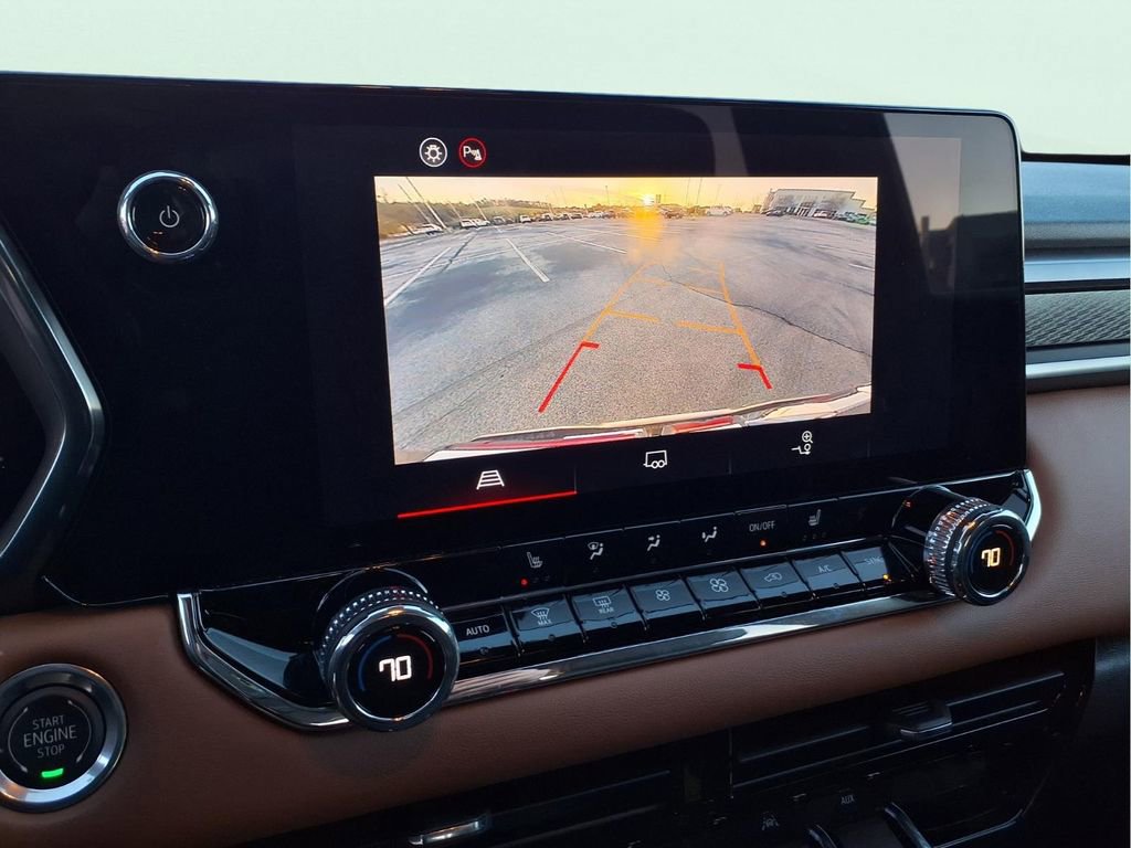 Used 2025 GMC Canyon AT4 image 27
