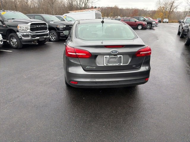 Used 2017 Ford Focus SE image 7