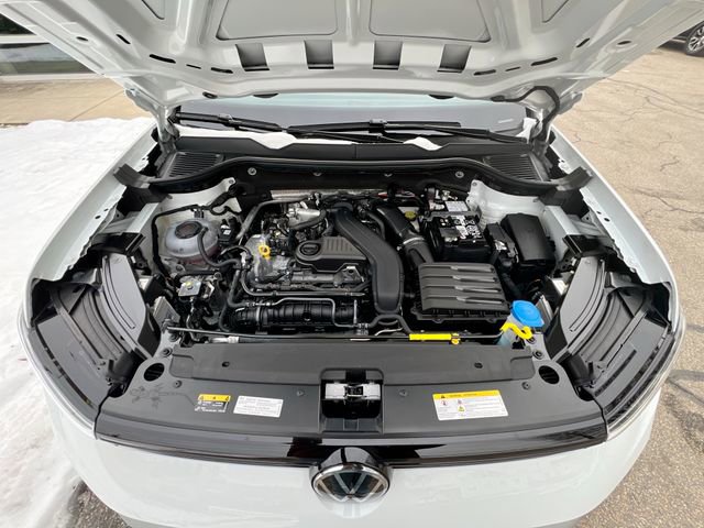 Used 2025 Volkswagen Taos SE image 24