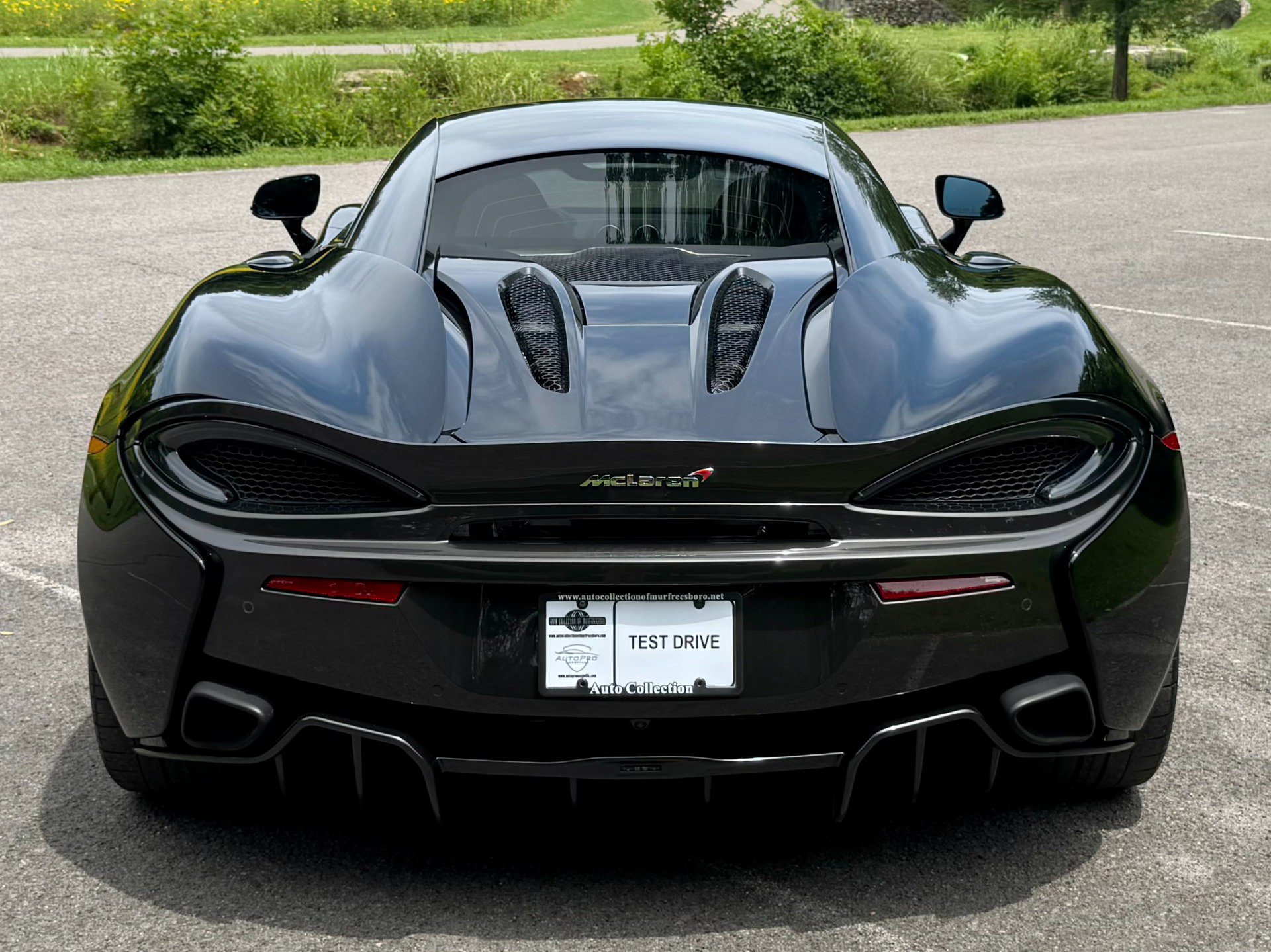 Used 2017 McLaren 570S Coupe RWD image 4