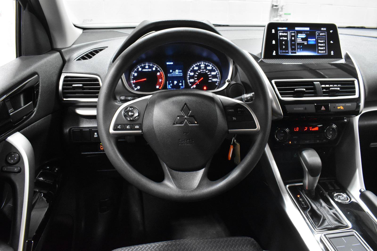 Used 2020 Mitsubishi Eclipse Cross LE AWD/4WD image 9