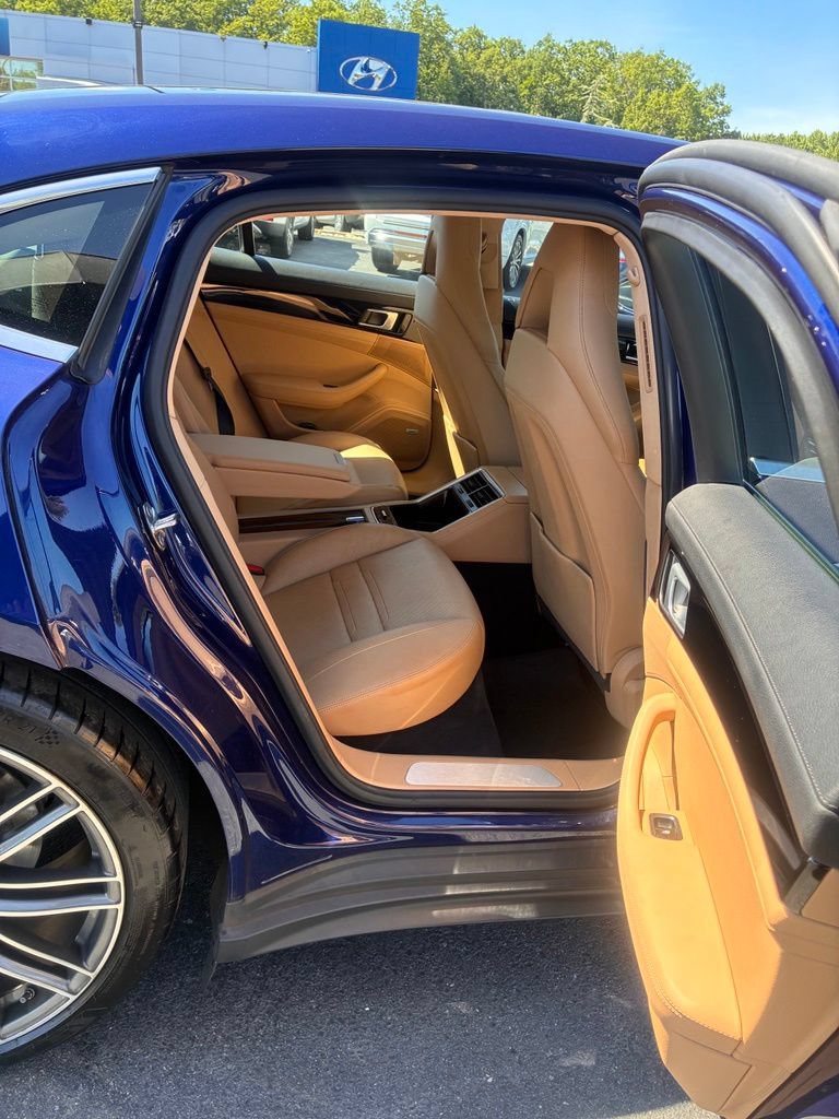 Used 2020 Porsche Panamera 4S AWD/4WD image 28