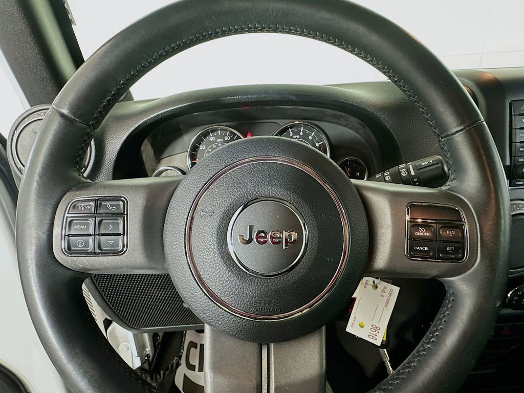 Used 2013 Jeep Wrangler Unlimited Sahara image 11