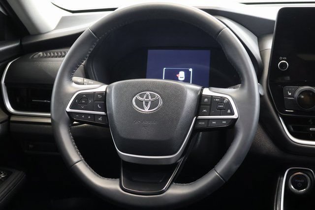 Certified 2025 Toyota Grand Highlander AWD Hybrid image 16