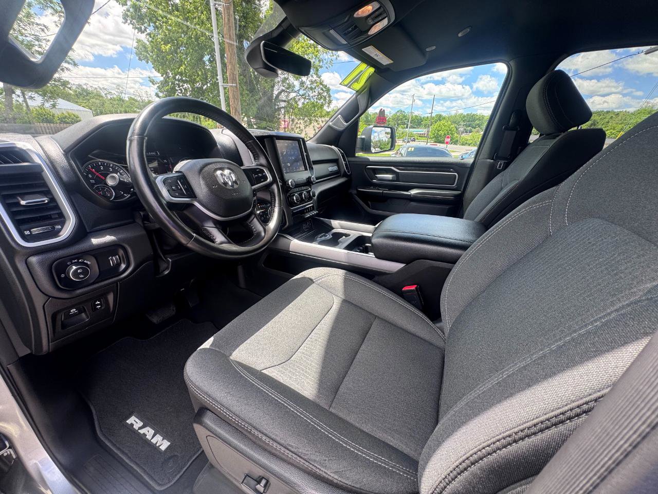 Used 2021 RAM 1500 Big Horn AWD/4WD image 16