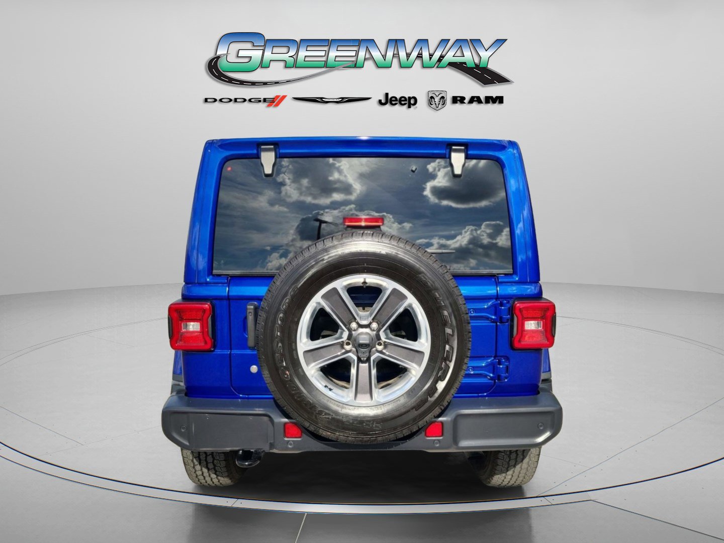 Used 2020 Jeep Wrangler Unlimited Sahara image 2