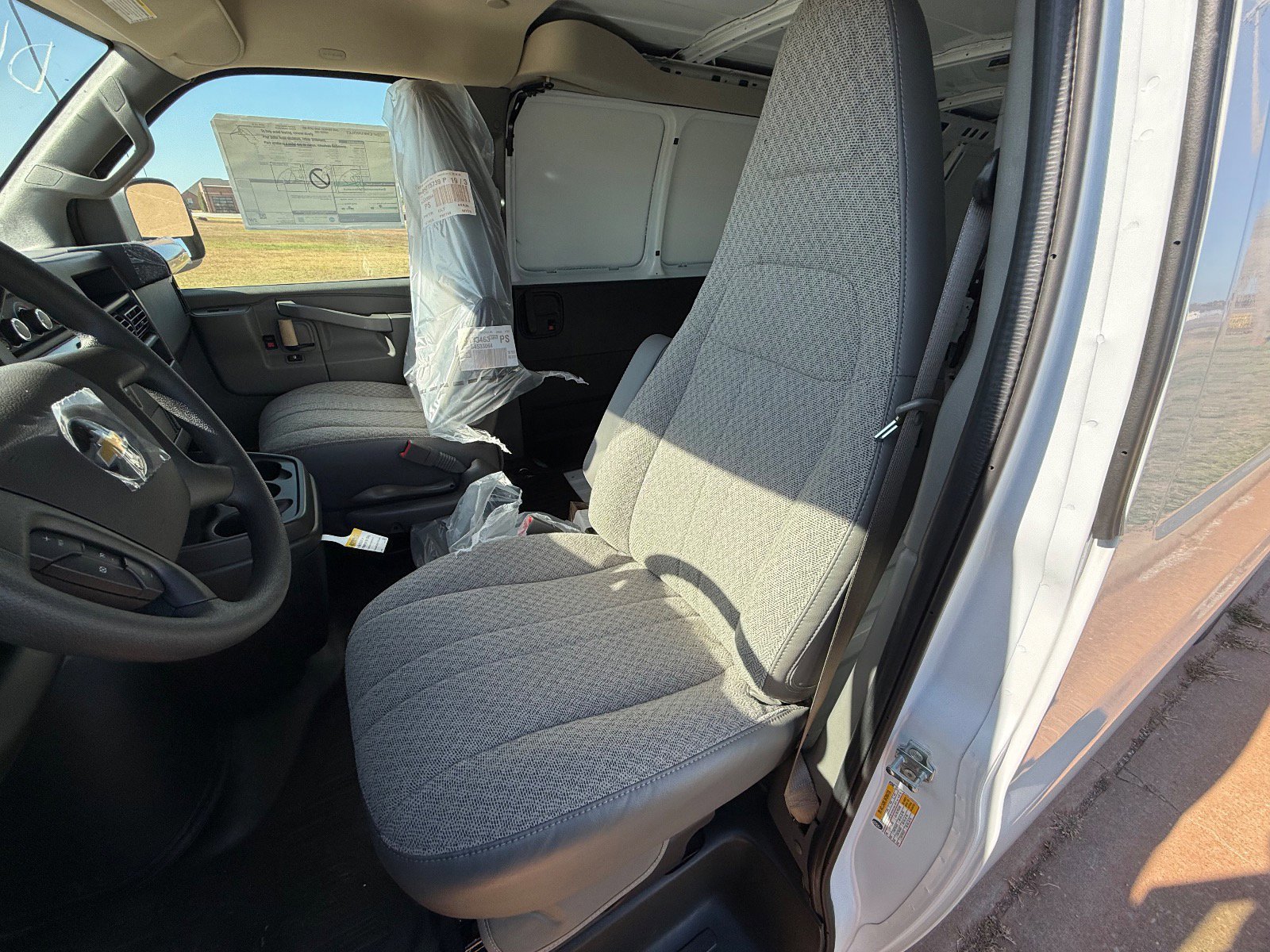 New 2025 Chevrolet Express 3500 Extended w/ Driver Convenience Package RWD image 10