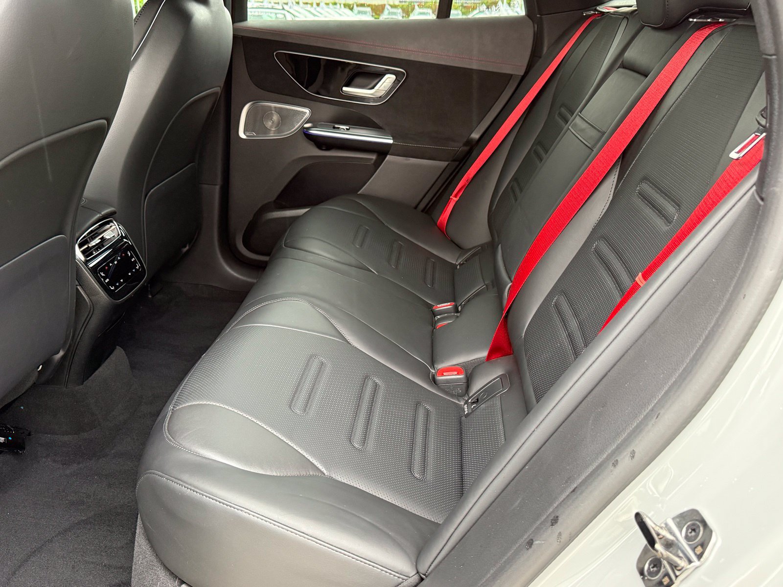 Used 2024 Mercedes-Benz EQE AMG 4MATIC SUV image 39