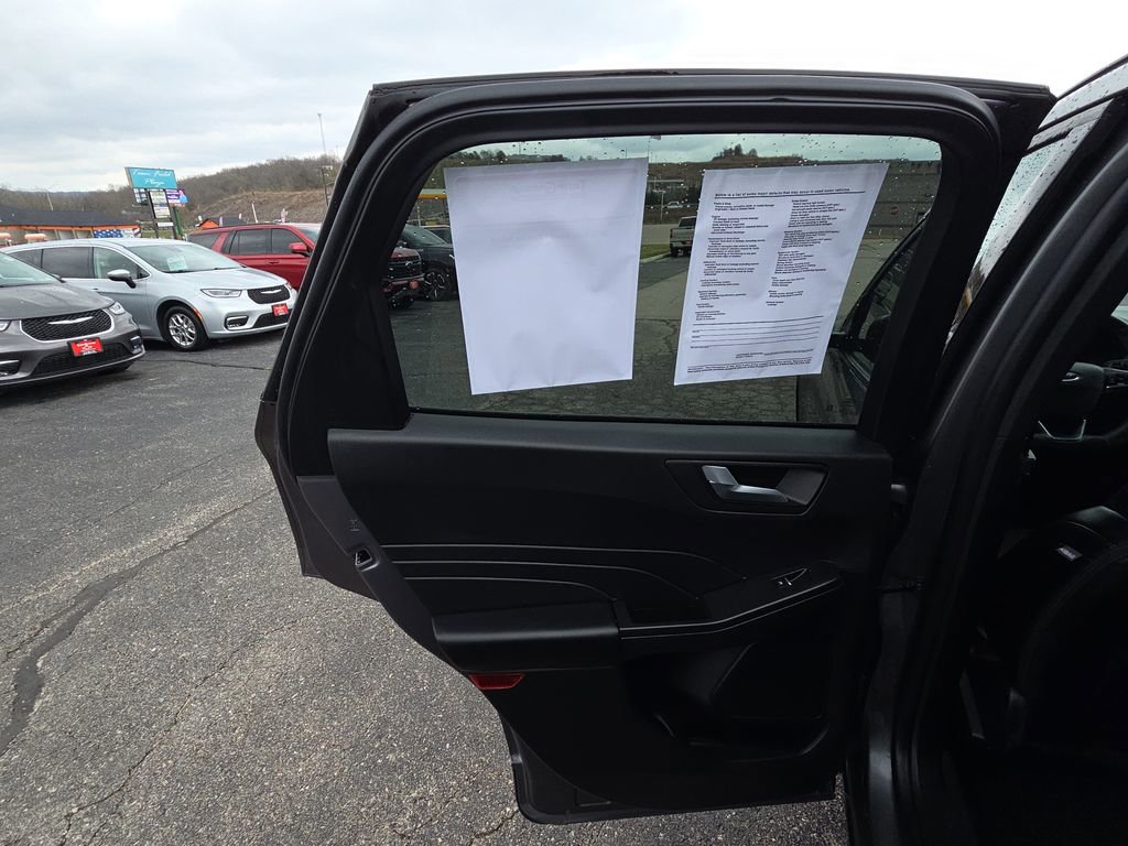 Used 2025 Ford Escape ST-Line Select image 26