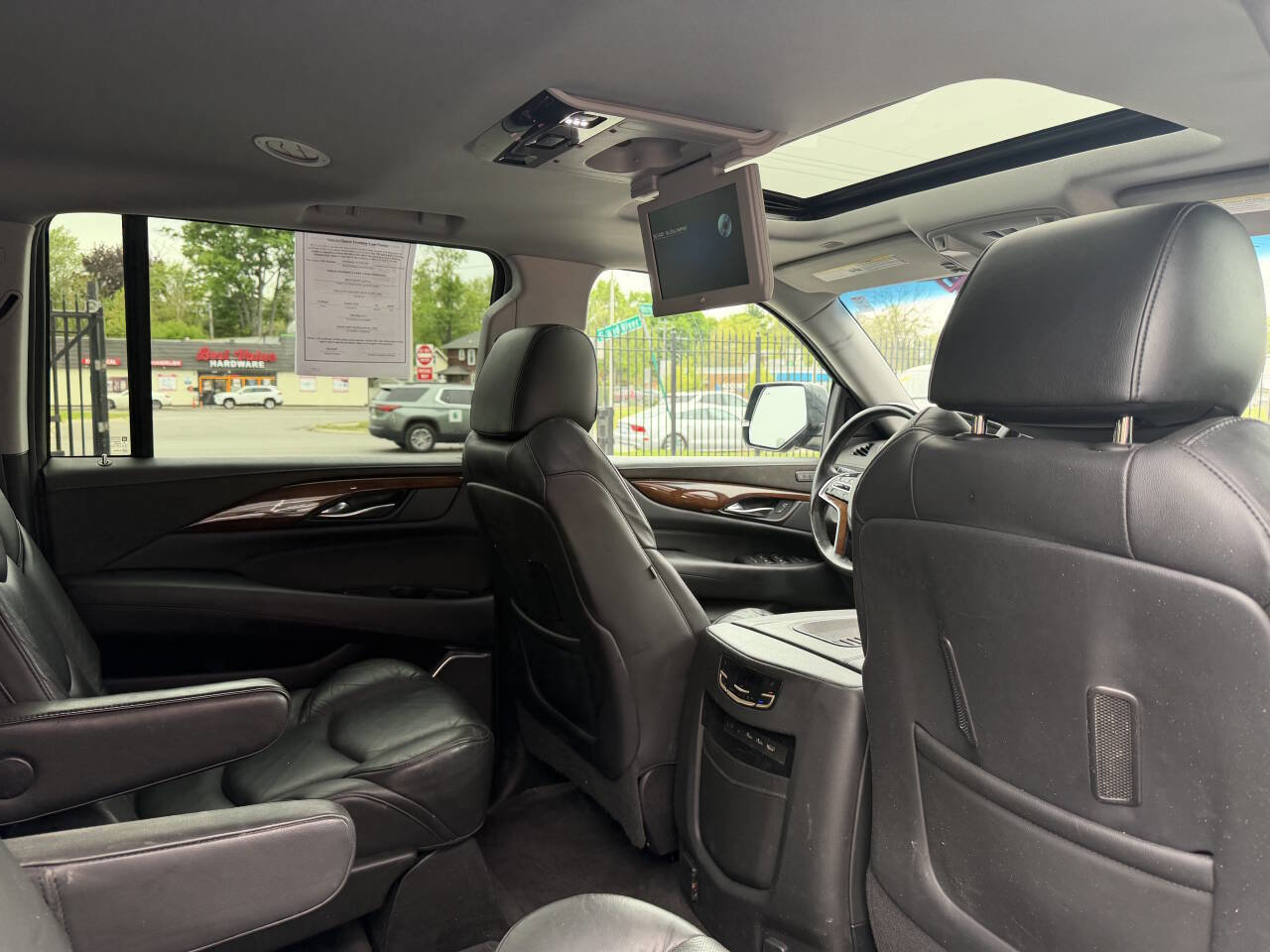 Used 2020 Cadillac Escalade ESV Premium Luxury w/ Escalade Sport Edition AWD/4WD image 24