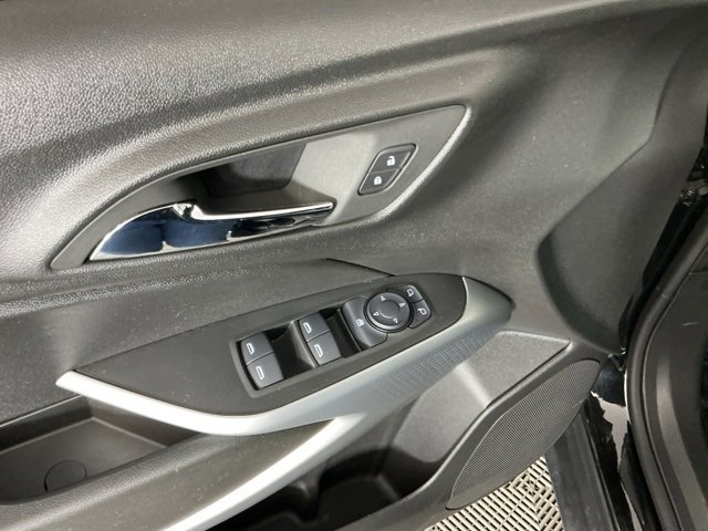 Used 2024 Chevrolet Trax RS w/ Driver Confidence Package image 13