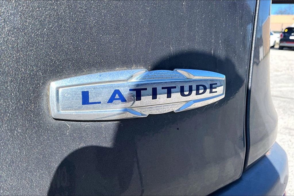 Used 2015 Jeep Cherokee Latitude w/ Comfort/Convenience Group image 24