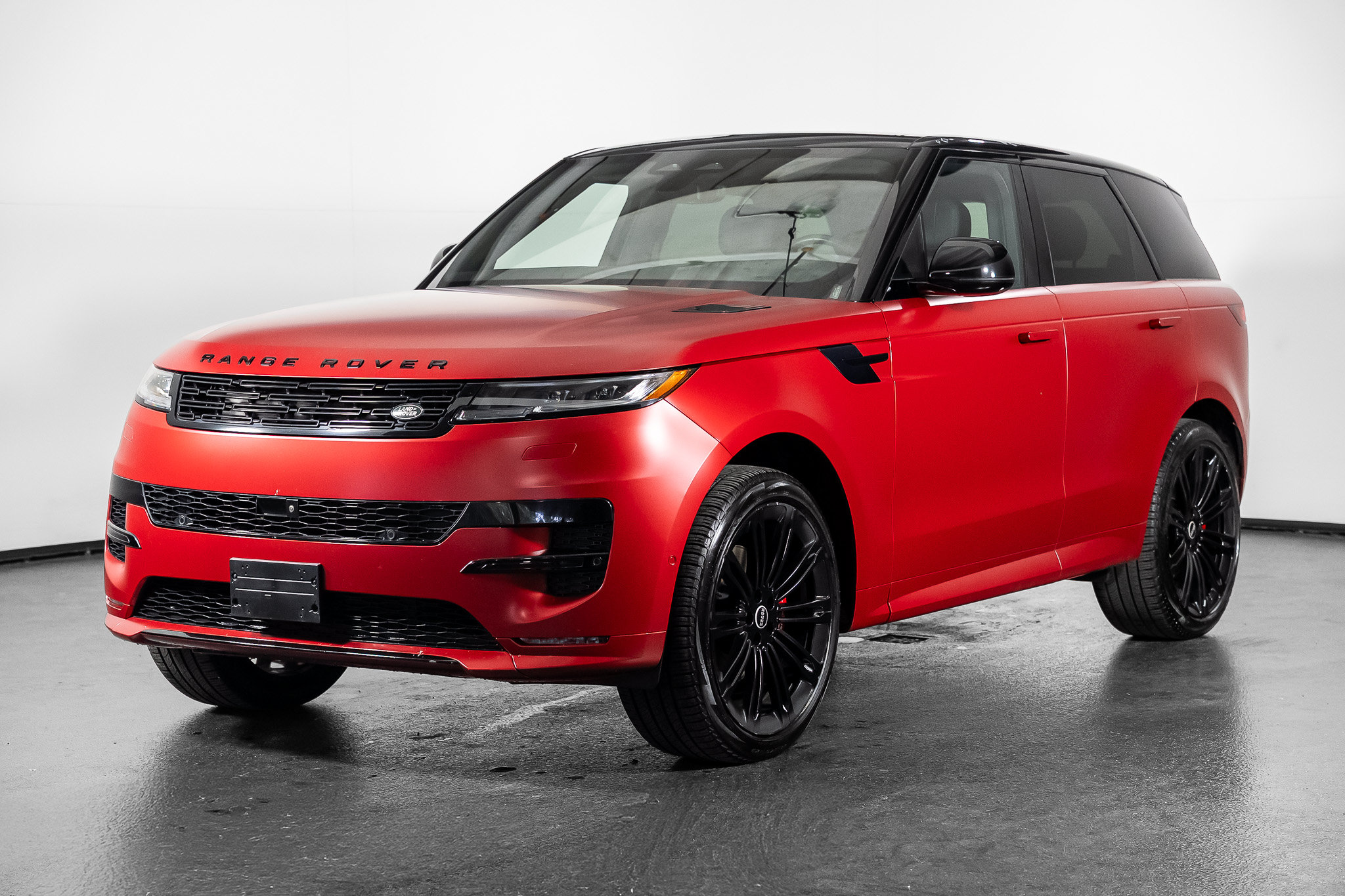 Used 2024 Land Rover Range Rover Sport Dynamic SE AWD/4WD image 12