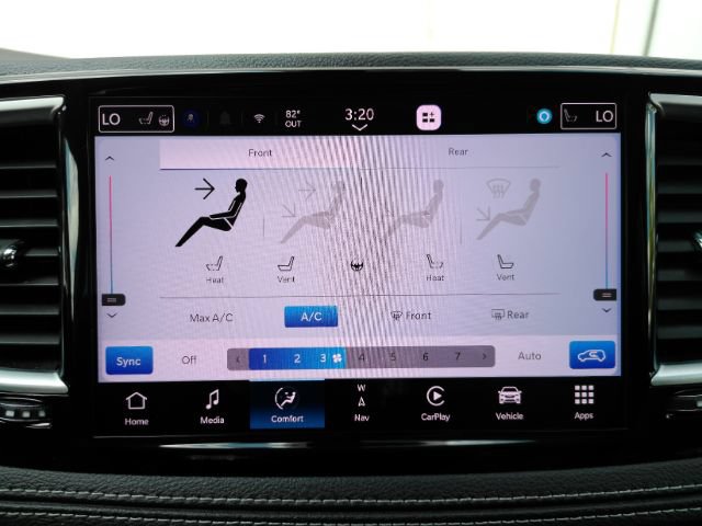 Used 2023 Chrysler Pacifica Limited FWD image 51