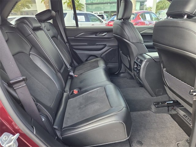 Certified 2025 Jeep Grand Cherokee Altitude image 14