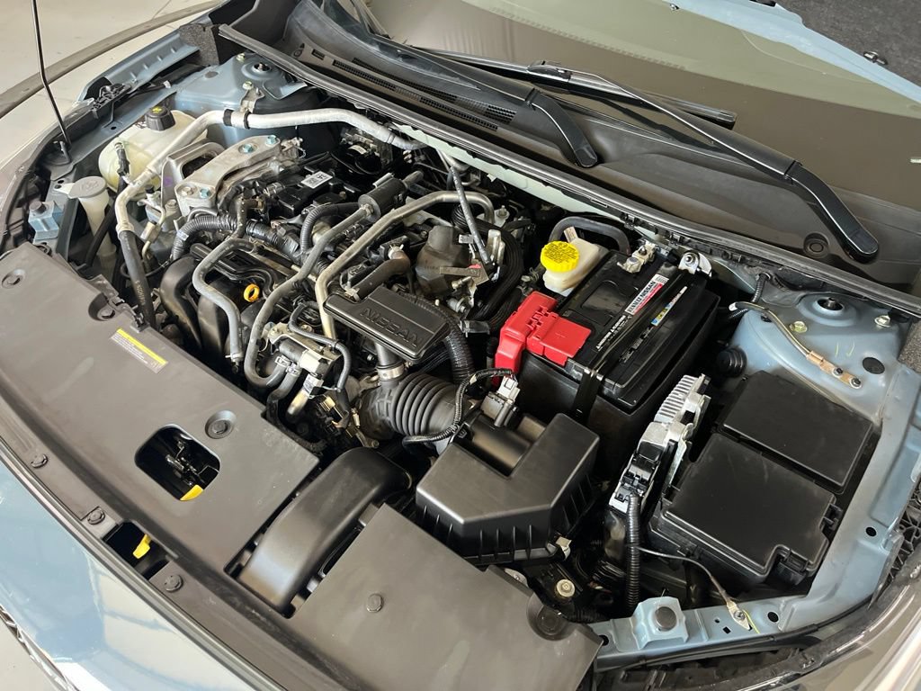 Used 2025 Nissan Sentra SR FWD image 11