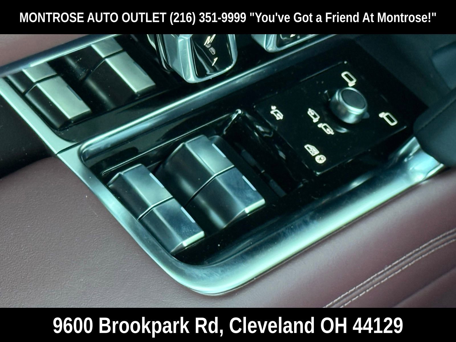 New 2026 Land Rover Range Rover SE image 38