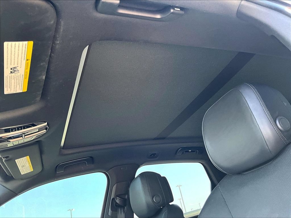 Certified 2023 Porsche Cayenne AWD/4WD image 18