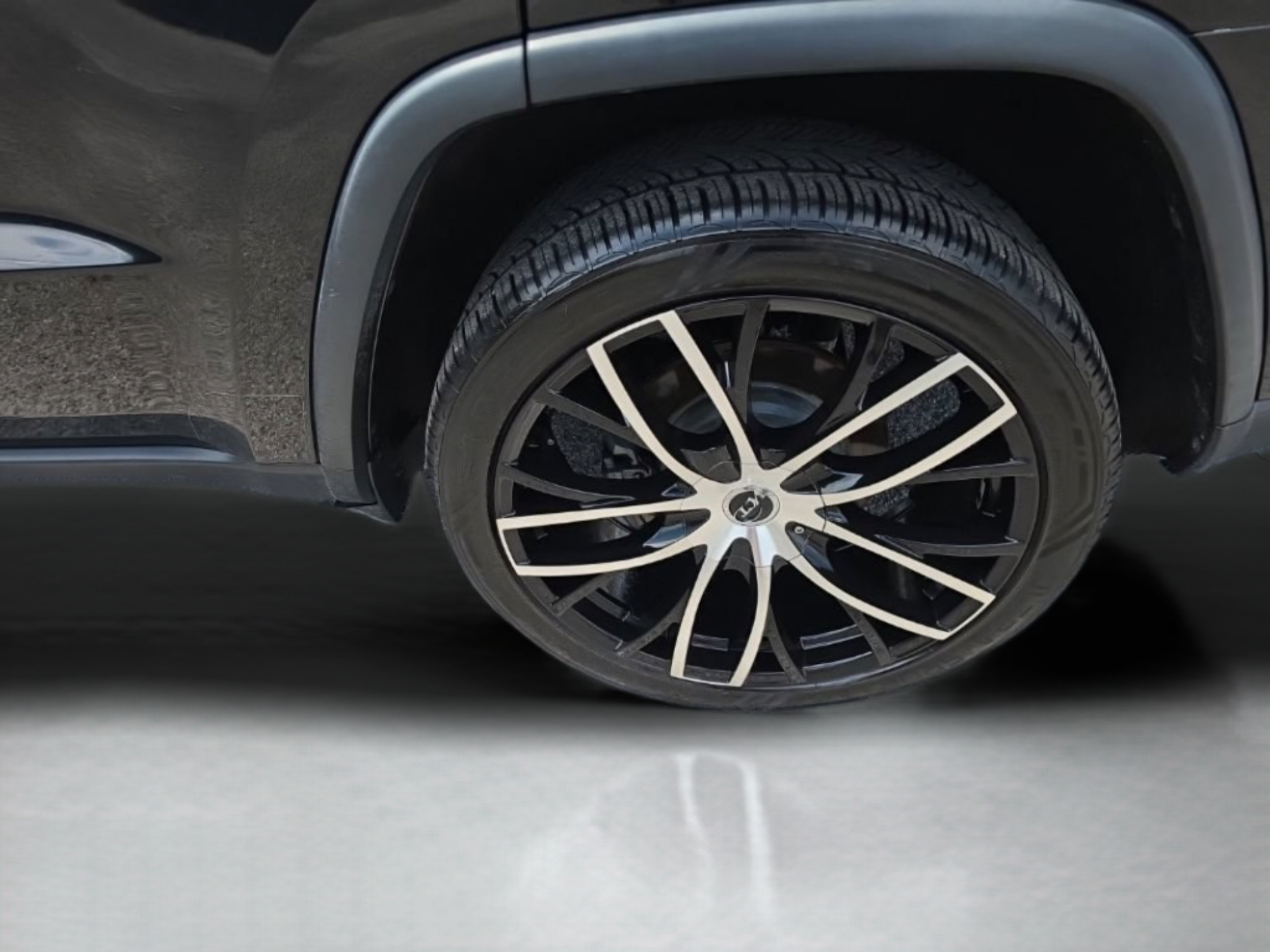 Used 2019 Jeep Grand Cherokee Limited w/ Luxury Group II RWD image 32