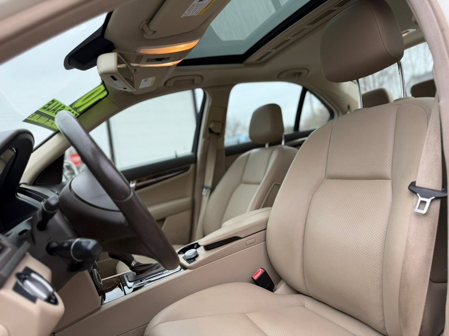 Used 2010 Mercedes-Benz C 300 4MATIC Sedan image 17