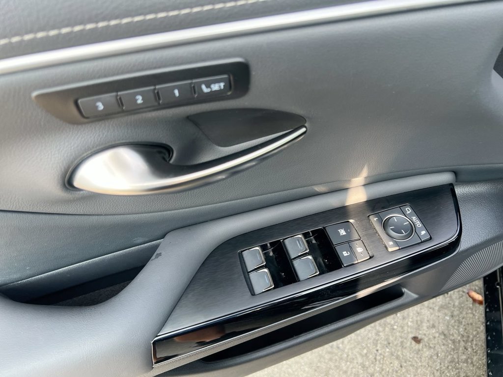 Certified 2025 Lexus ES 350 w/ Premium Package FWD image 11