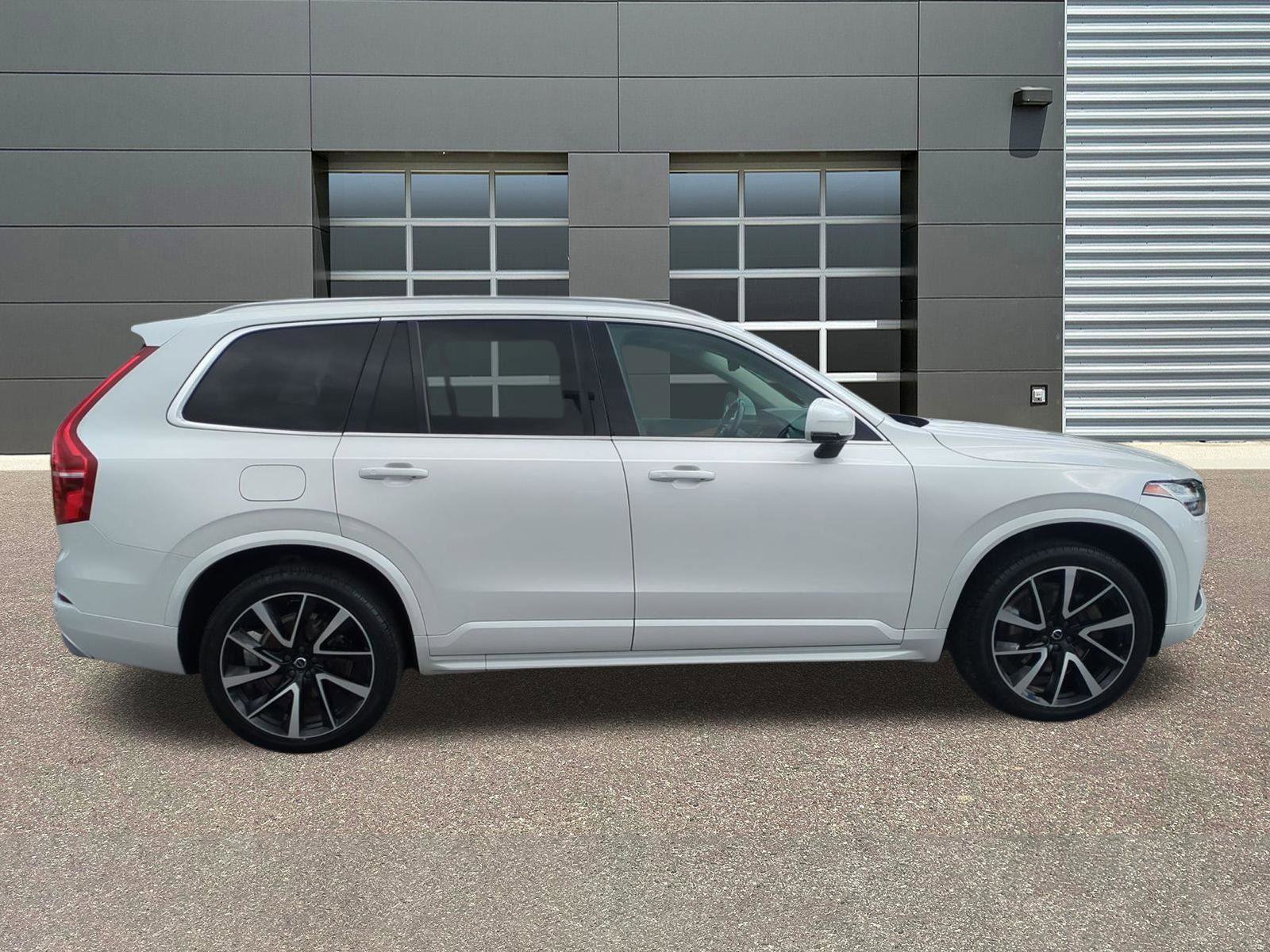 Used 2021 Volvo XC90 T6 Momentum AWD/4WD image 8