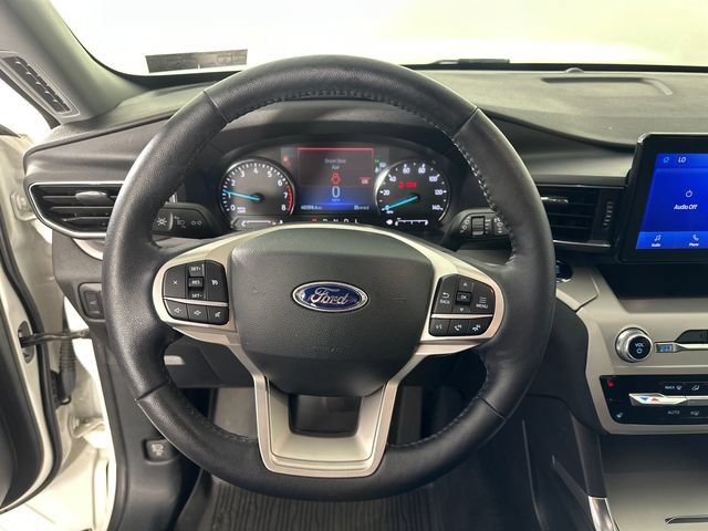 Used 2022 Ford Explorer XLT w/ Equipment Group 202A AWD/4WD image 25