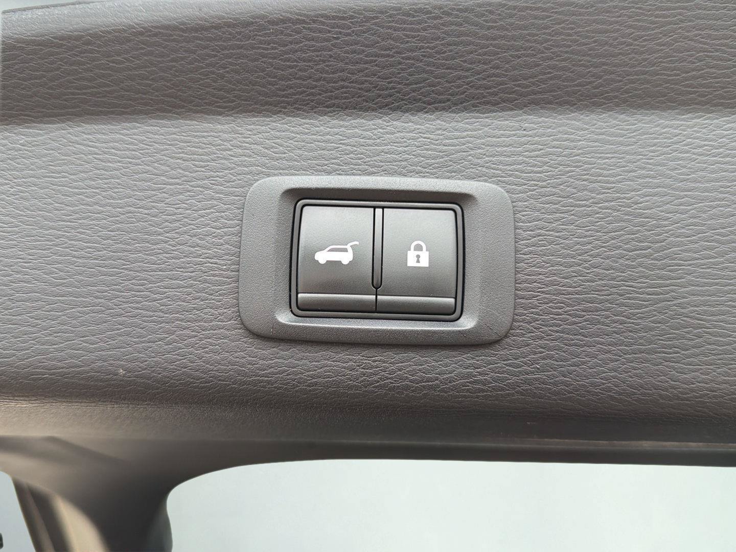 Used 2024 Mitsubishi Outlander SE FWD image 33