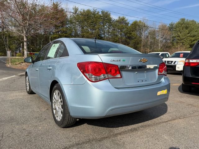 Used 2011 Chevrolet Cruze Eco image 3