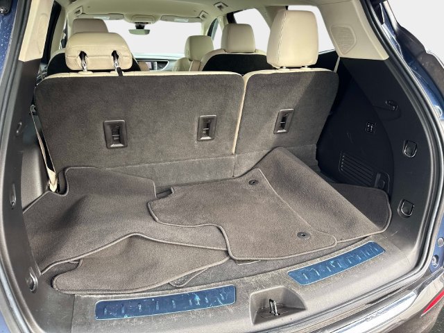 Used 2022 Buick Enclave Premium w/ Surround and Sites Package FWD image 11