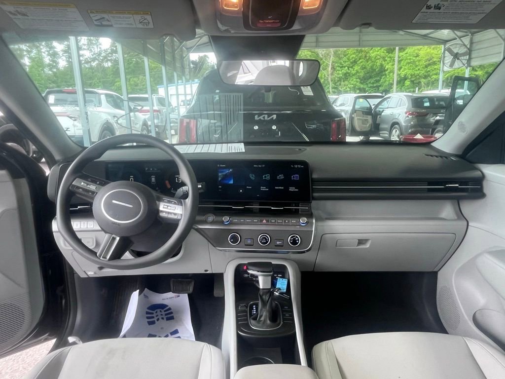 Used 2025 Hyundai Kona SE FWD image 10
