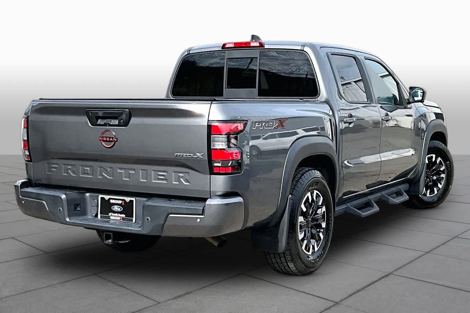 Used 2022 Nissan Frontier Pro-X RWD image 7