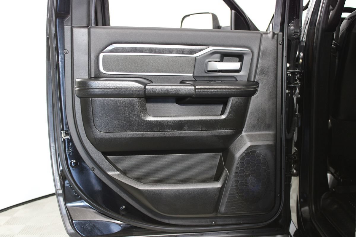 Used 2019 RAM 2500 Big Horn w/ Black Appearance Package RWD image 21