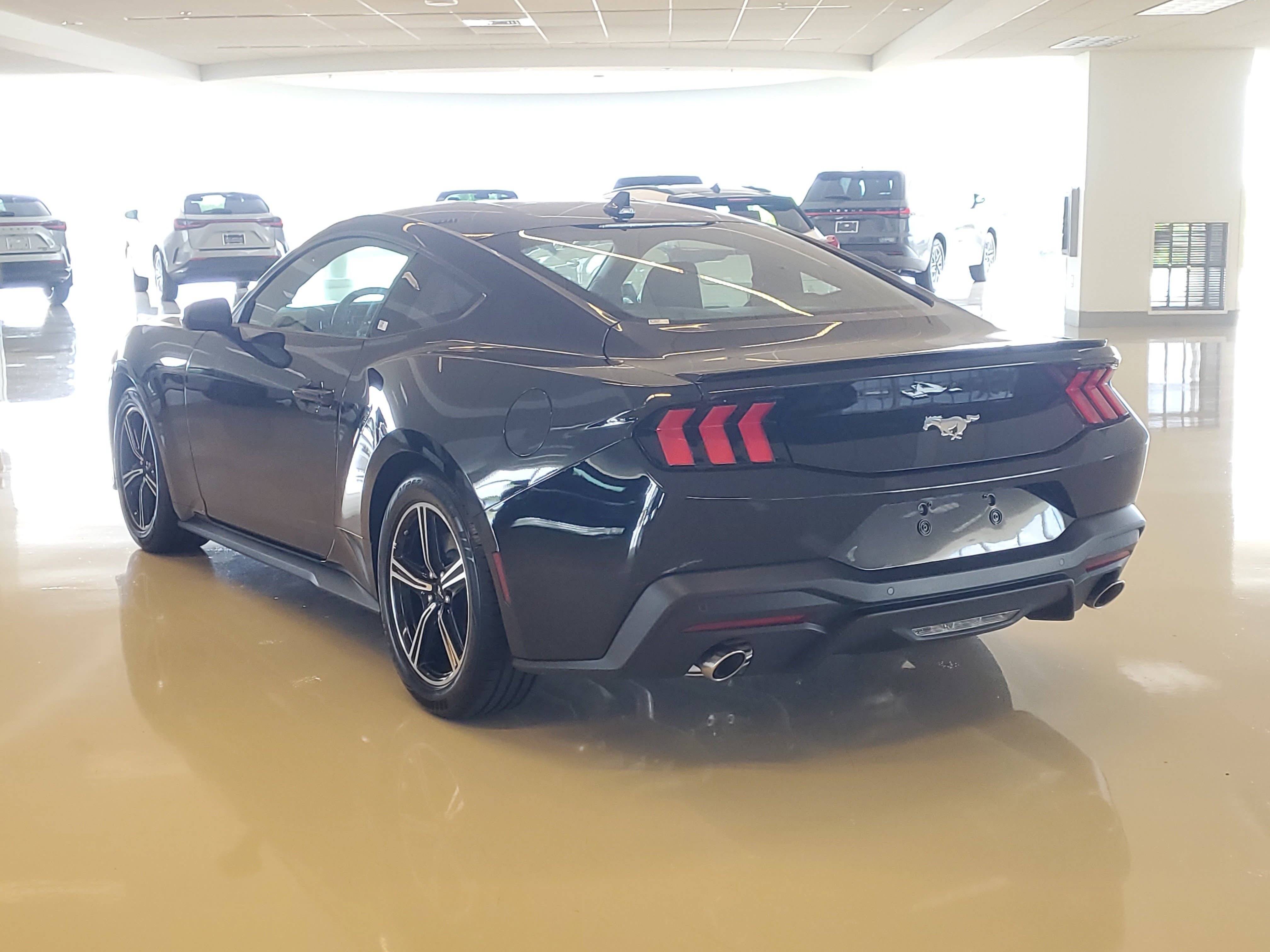 Used 2025 Ford Mustang Premium RWD image 8