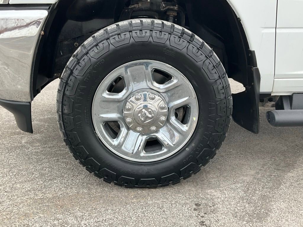 Used 2024 RAM 2500 Tradesman w/ Chrome Appearance Group image 21