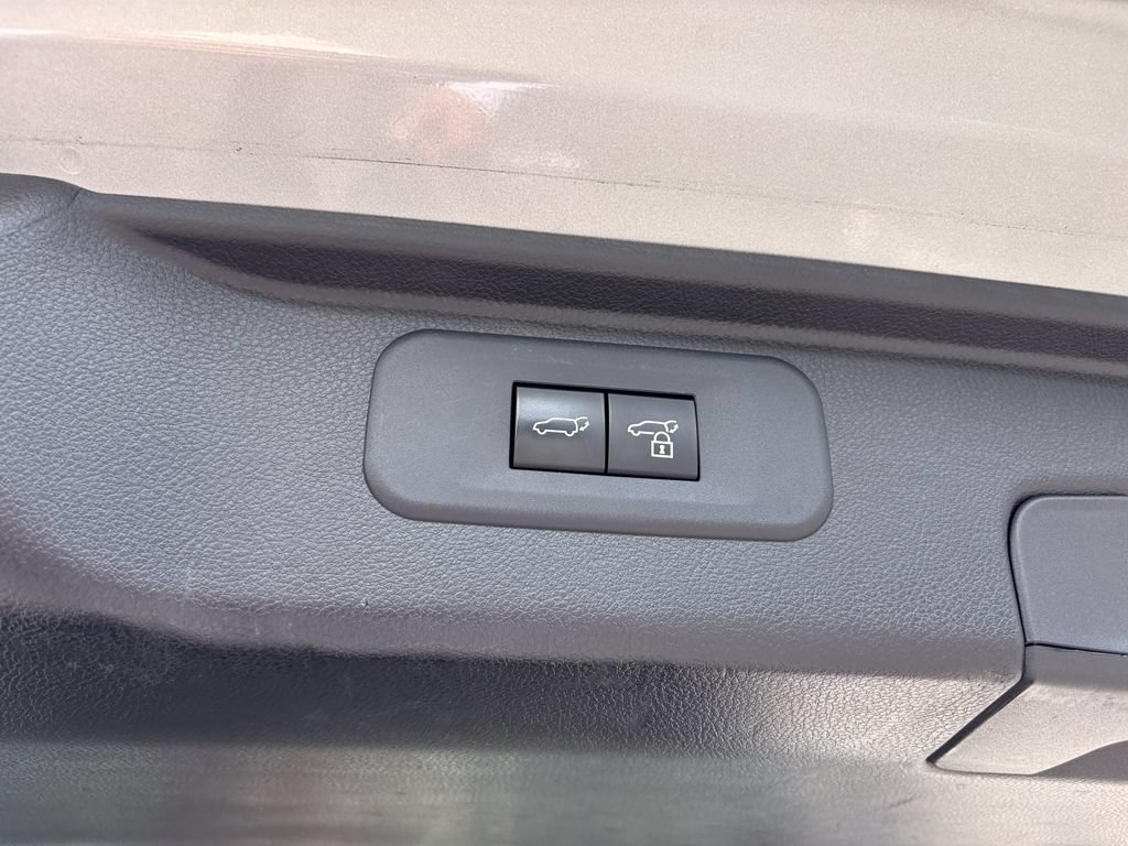 Used 2025 Toyota Grand Highlander AWD image 52