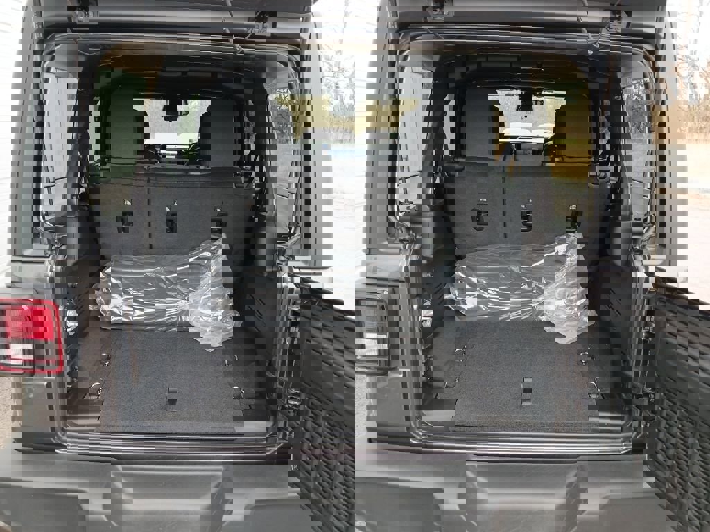 New 2026 Jeep Wrangler Unlimited Sport image 28