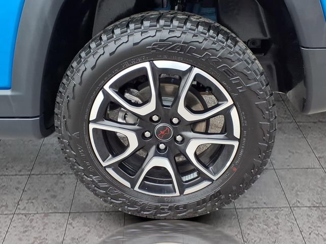 Used 2025 Jeep Compass Trailhawk w/ Trailhawk Elite Group image 5