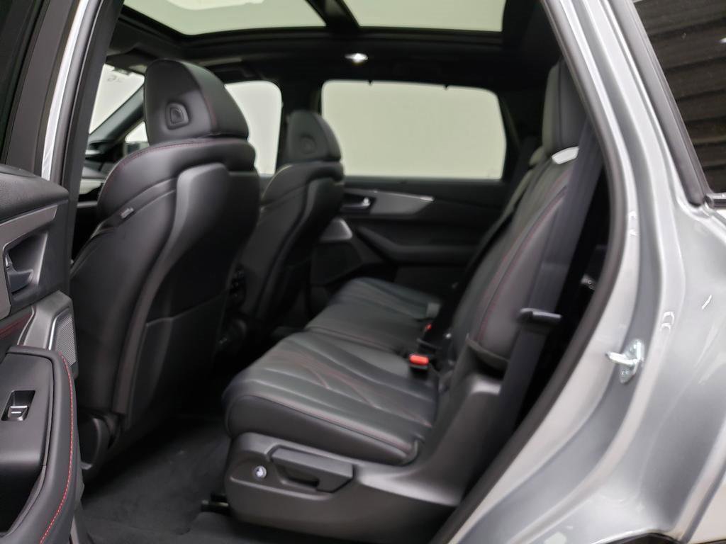 Used 2026 Acura MDX A-Spec image 11