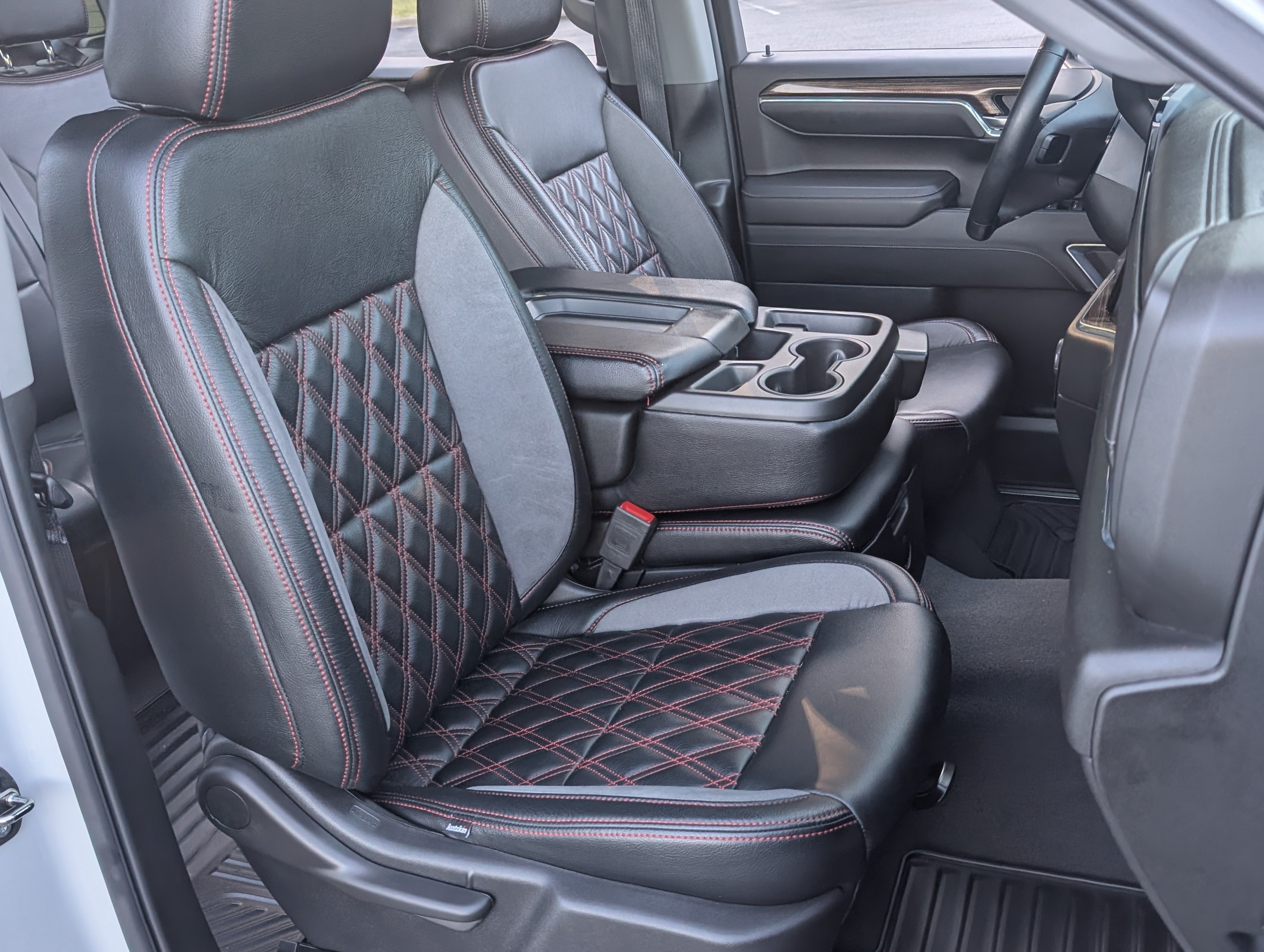 Used 2024 Chevrolet Silverado 1500 LT RWD image 21