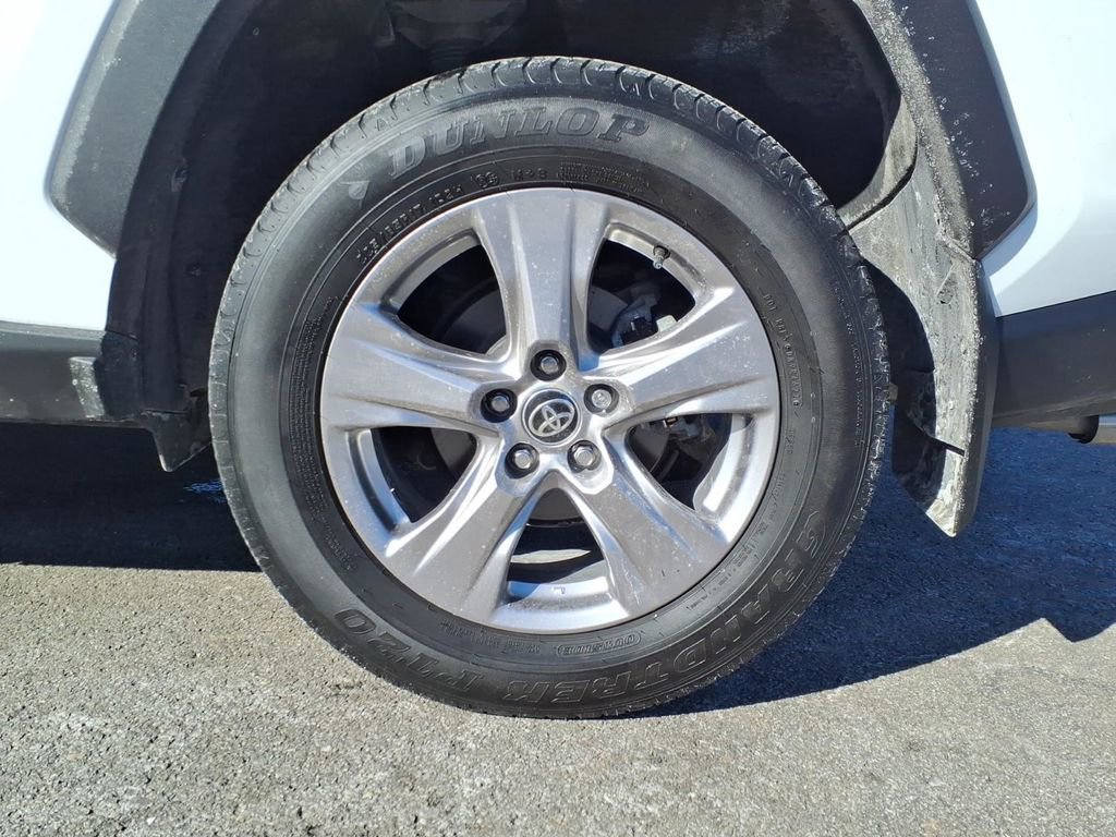 Certified 2023 Toyota RAV4 XLE w/ Convenience Package image 6