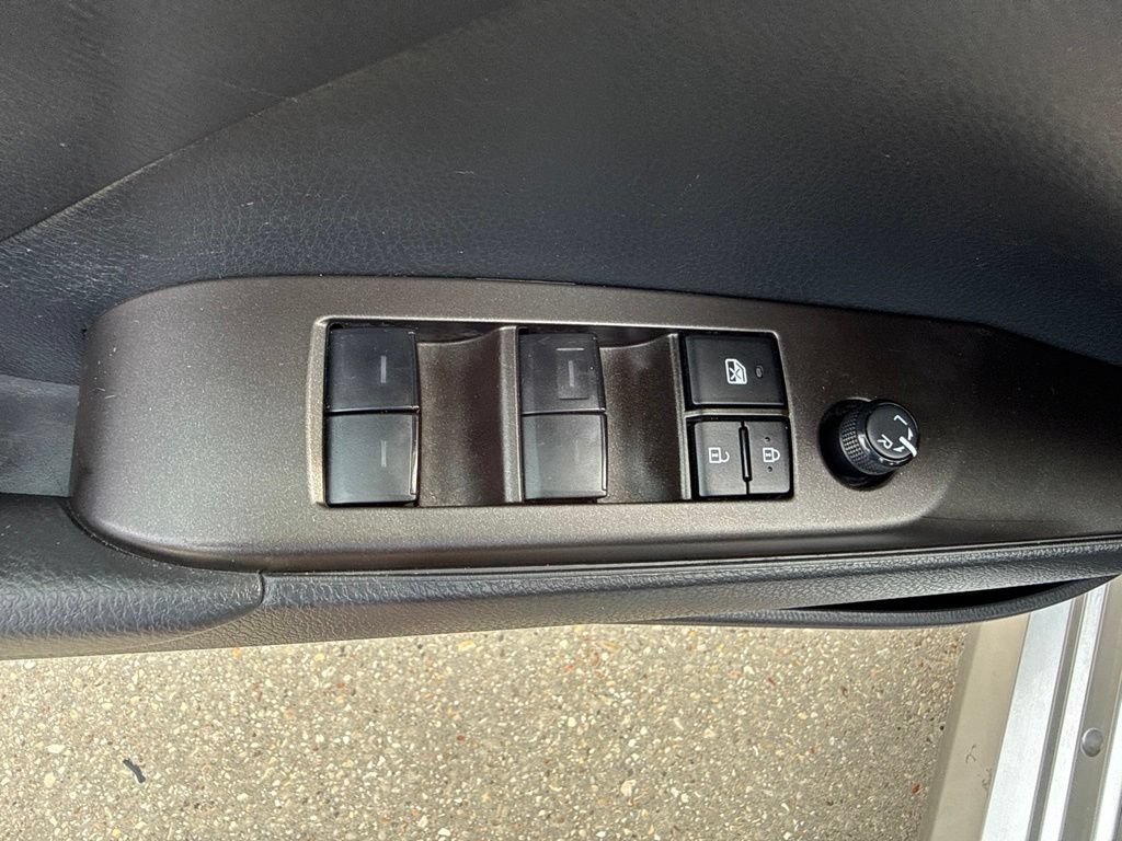 Used 2023 Toyota Camry LE FWD image 10