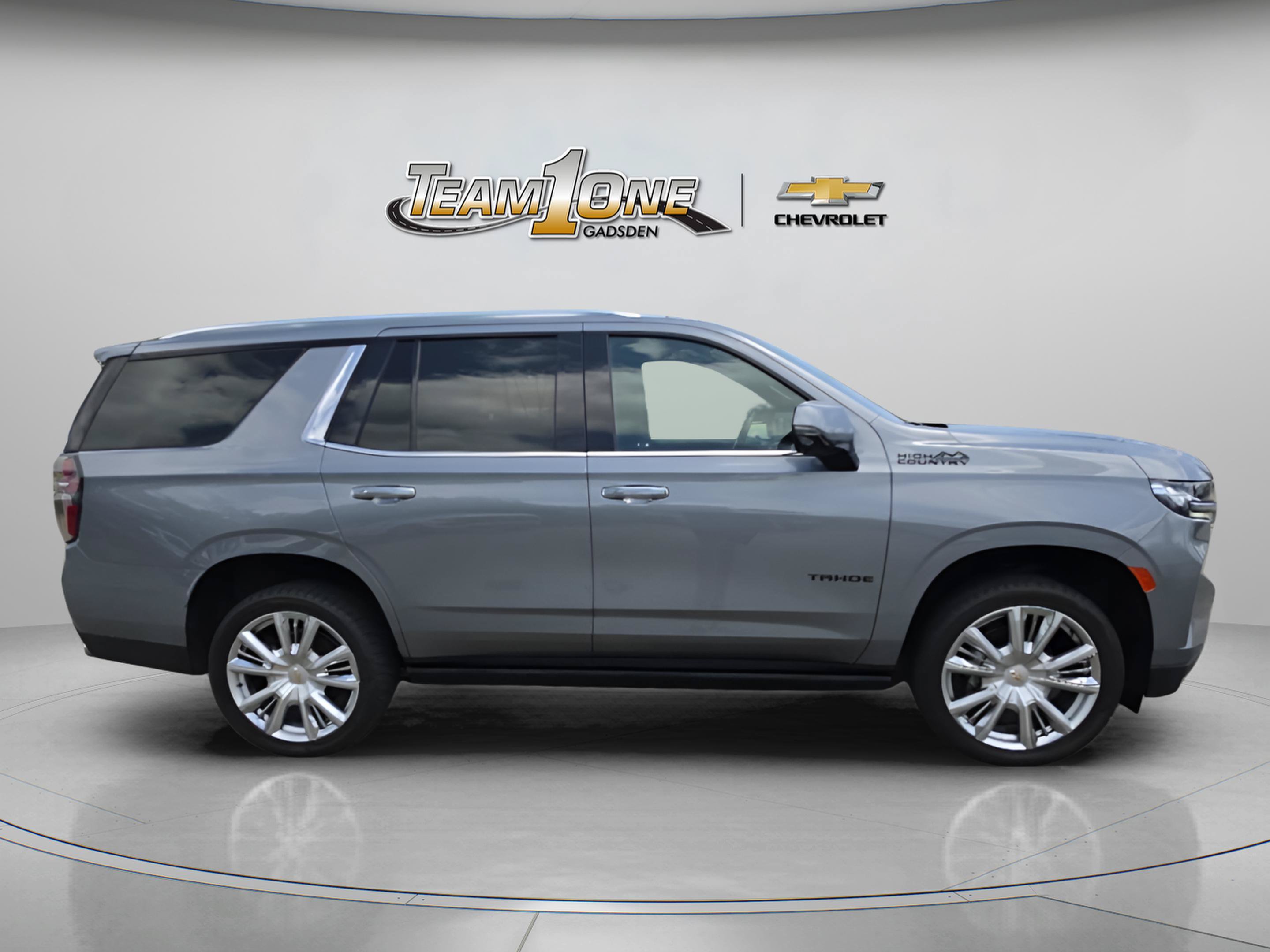 Used 2022 Chevrolet Tahoe High Country AWD/4WD image 9