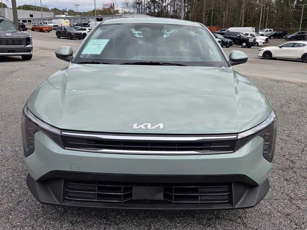 Used 2025 Kia K4 LXS image 2