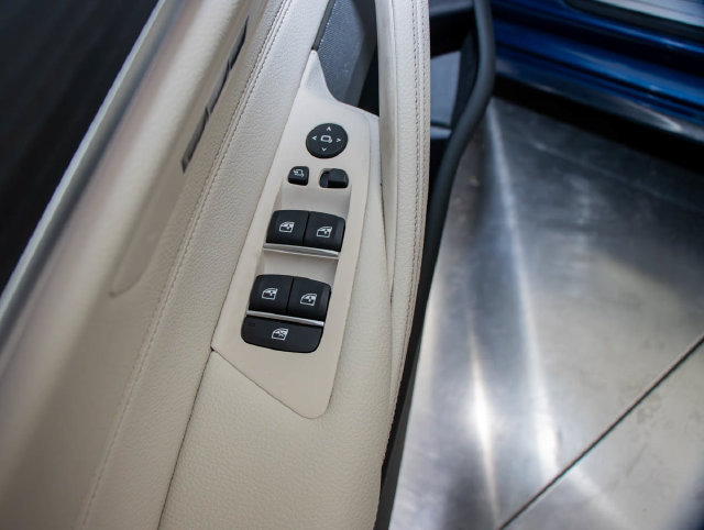 Used 2023 BMW 540i xDrive w/ Premium Package AWD/4WD image 14