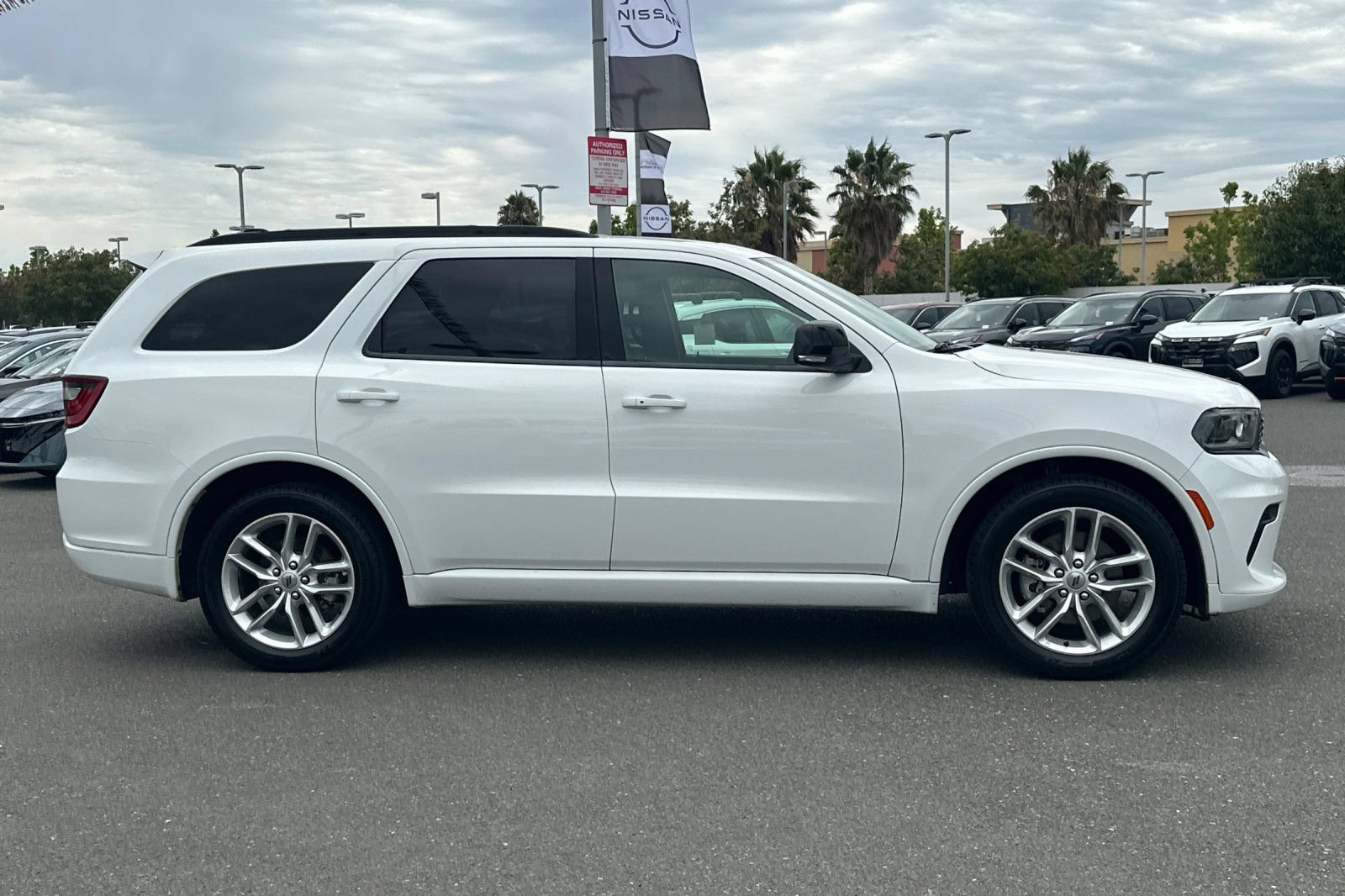 Used 2024 Dodge Durango GT RWD image 3